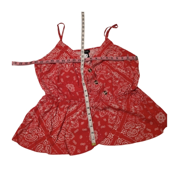 JUSTIFY Bandana V Neck Cami Tank Faux Wrap Button Front Top Red Paisley Size 1X - Picture 8 of 10
